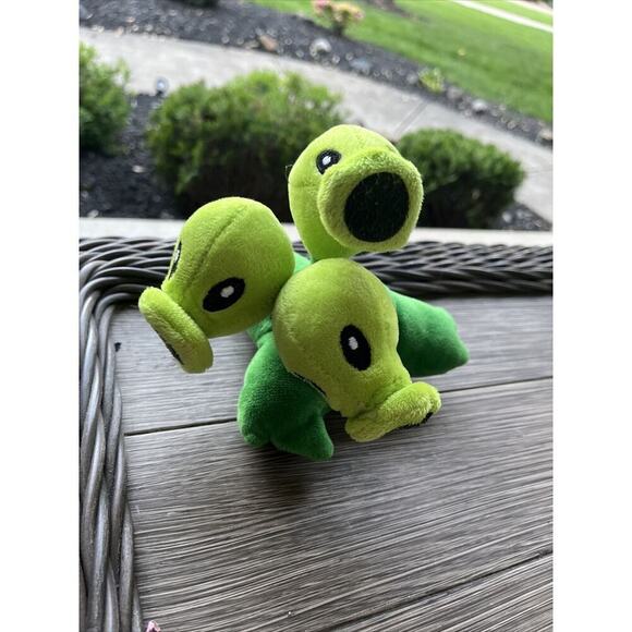Plants vs Zombies PvZ Plush LINXIN Triple PEA Peashooter ORIGINAL - Picture 1 of 6